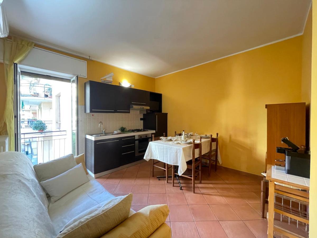 Apartmán 50 Metri Dal Mare - Free Parking E A/C Pietra Ligure Exteriér fotografie