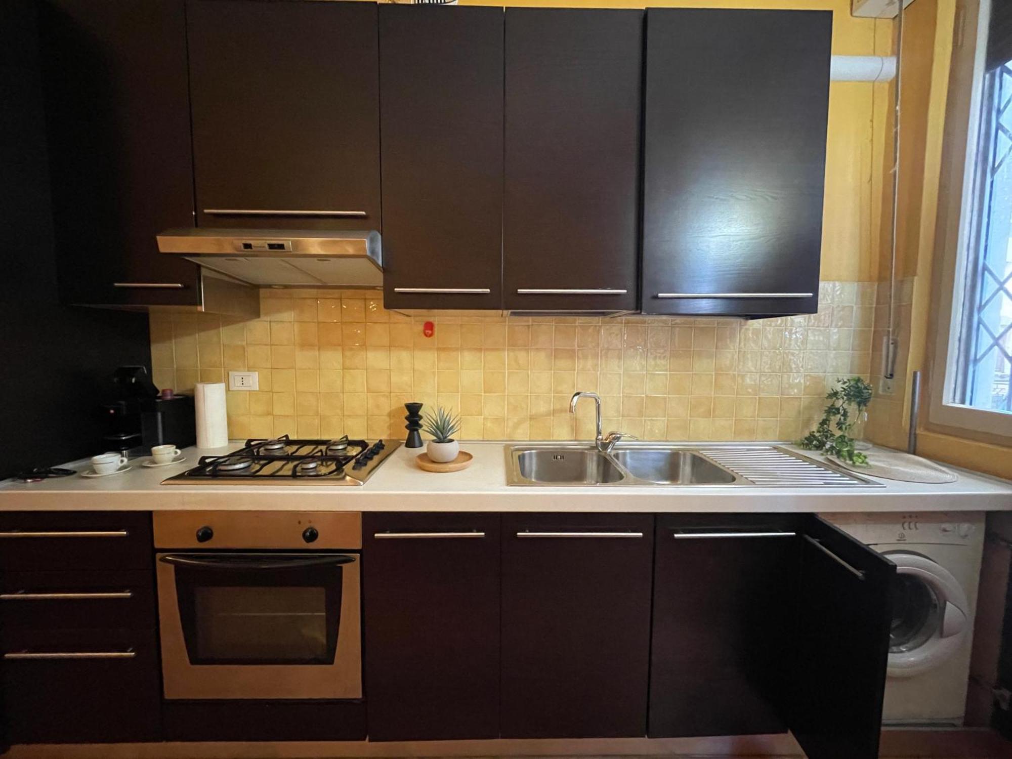 Apartmán 50 Metri Dal Mare - Free Parking E A/C Pietra Ligure Exteriér fotografie