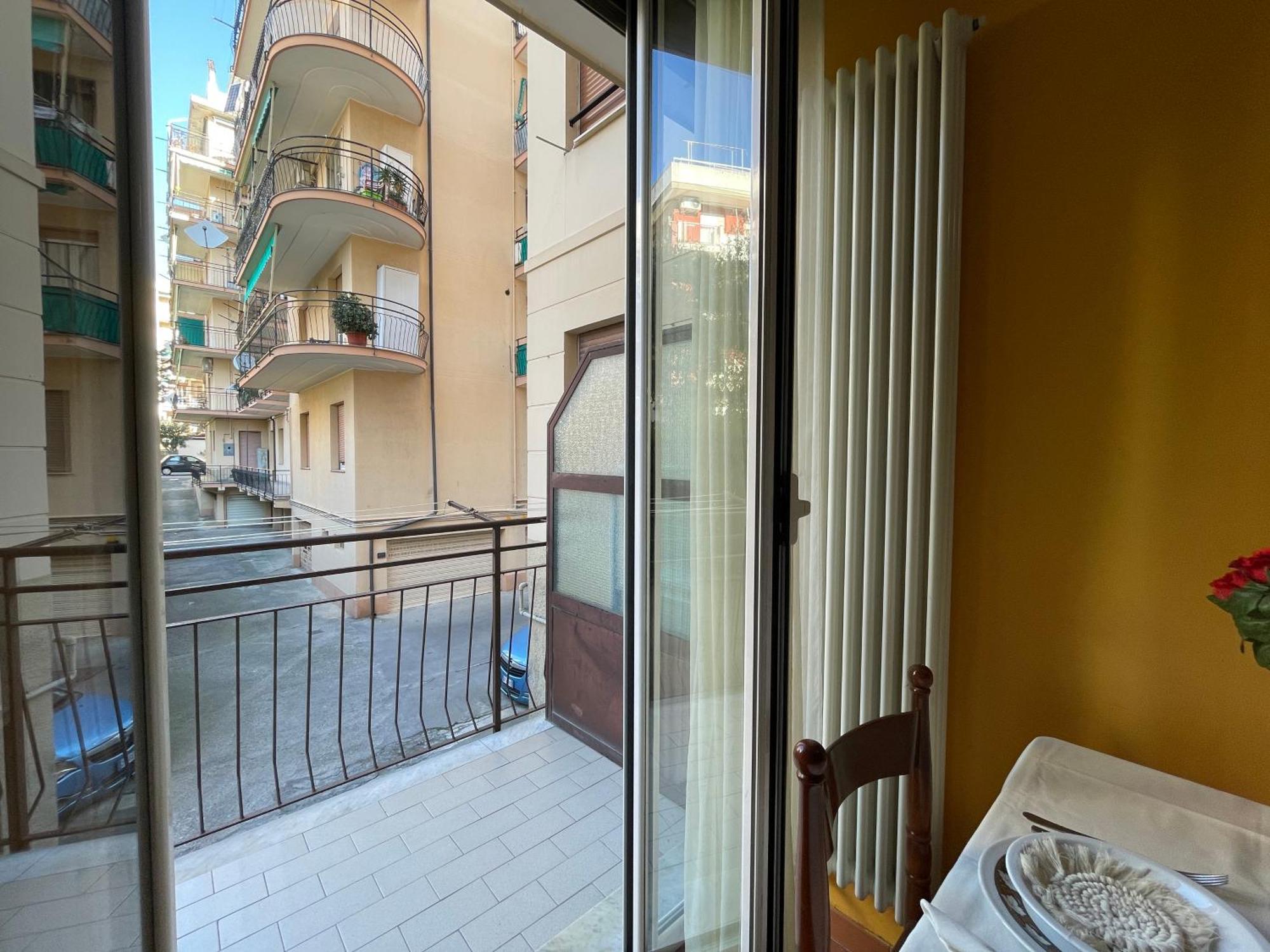 Apartmán 50 Metri Dal Mare - Free Parking E A/C Pietra Ligure Exteriér fotografie